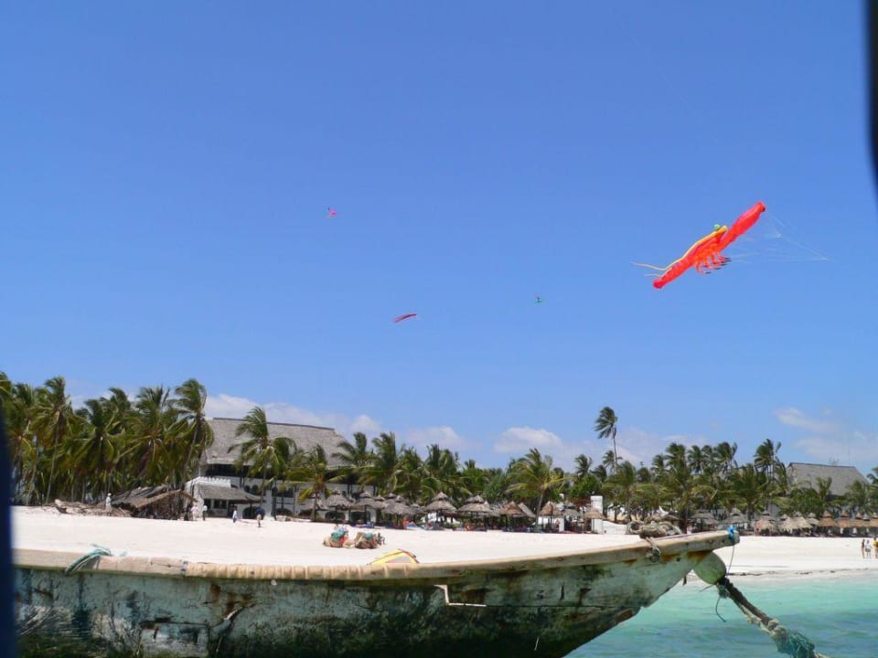 Hotelstrand mit Drachen Hotel Southern Palms Beach Resort