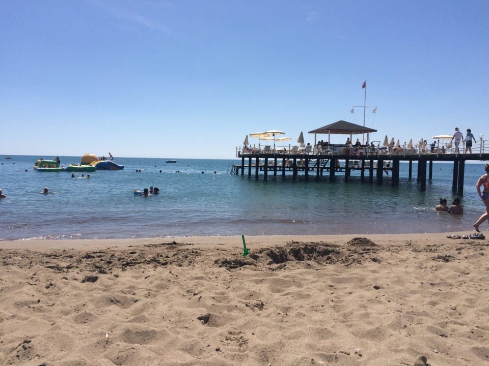 Strand  Wyndham Garden Lara