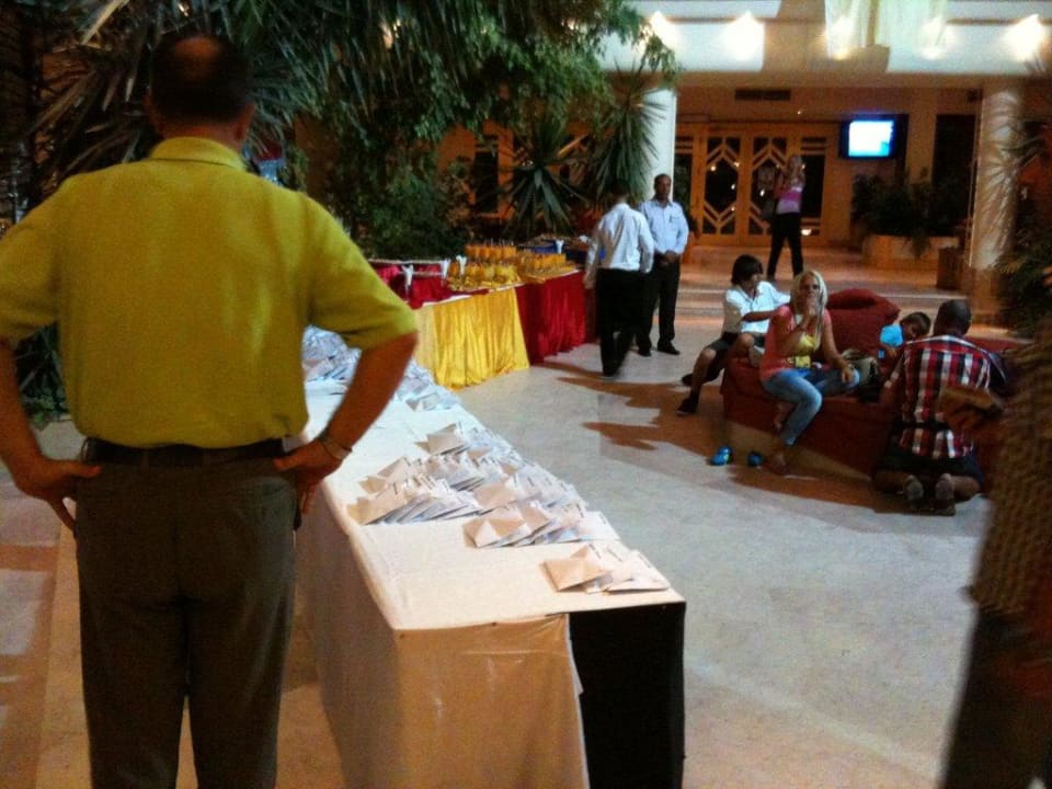 Massentourismus The Grand Hotel Hurghada