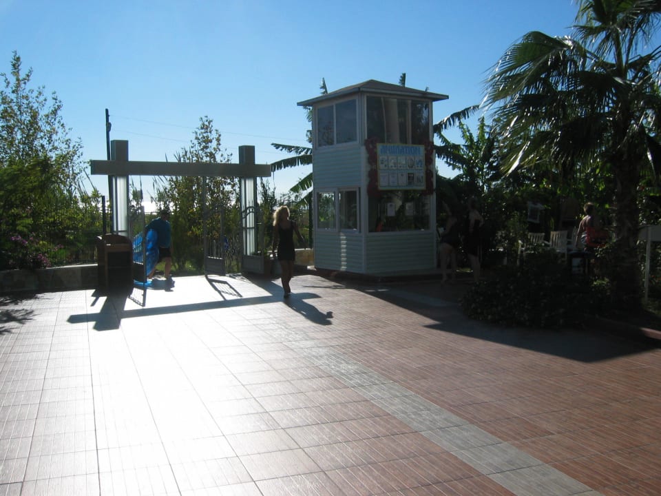 Sehr schöne Aussenanlage in Richtung Strand Cenger Beach Resort & Spa