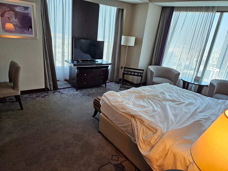 Zimmer Rose Rayhaan by Rotana