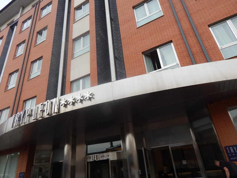 Außenansicht TRYP León Hotel