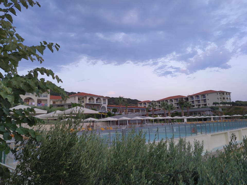 Außenansicht Akrathos Beach Hotel