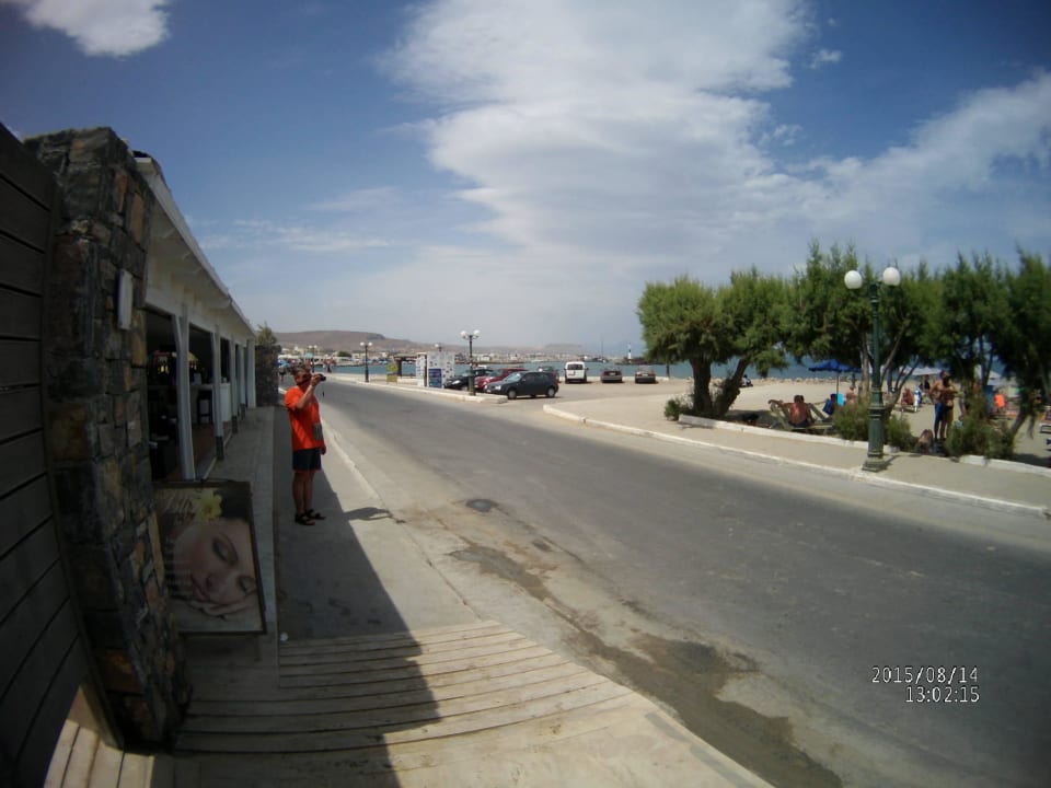 Aphrodite Beach Club. Выход на пляж. Hotel Aphrodite Beach Club