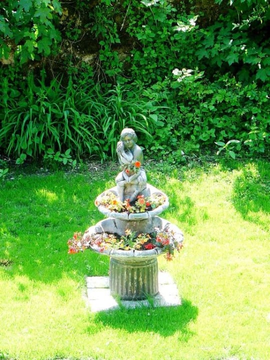 Blumenbrunnen Ferienhaus Wiesengrung