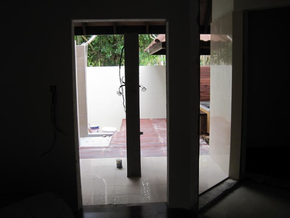 Wohl noch nicht fertig? ROBINSON MALDIVES