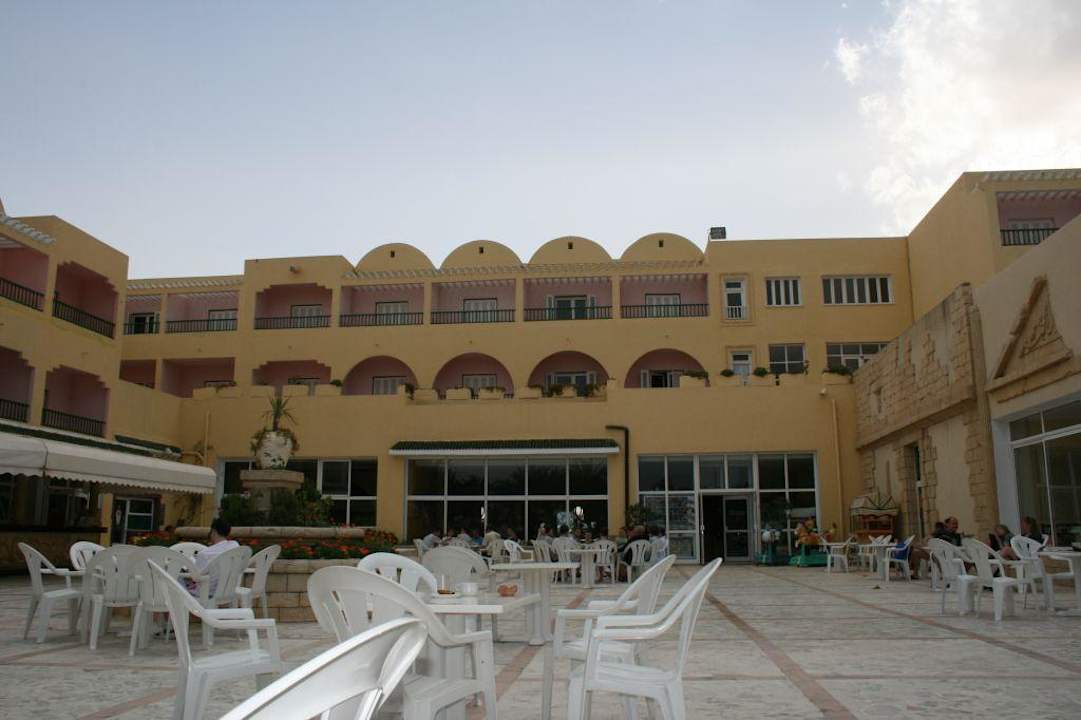 Innenhof des Hotels Houda Golf & Beach Club