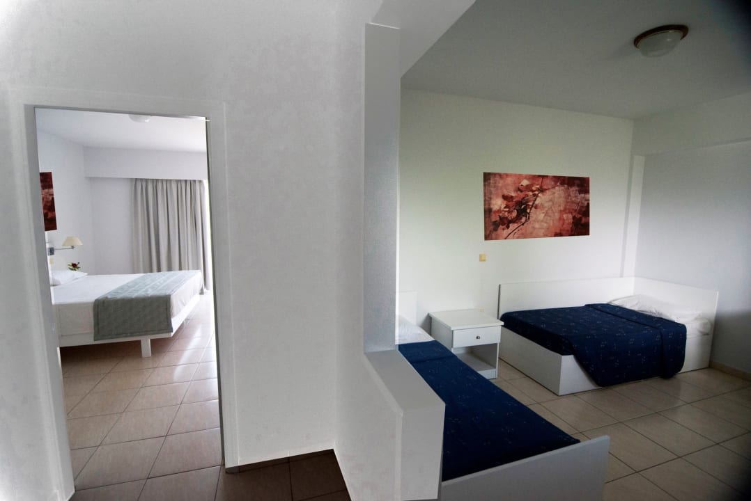 Zimmer Evripides Village