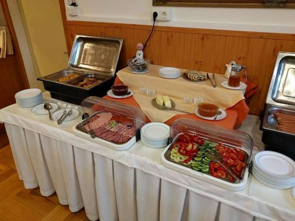 Das Frühstücksbüffet Hotel Haus Franziskus