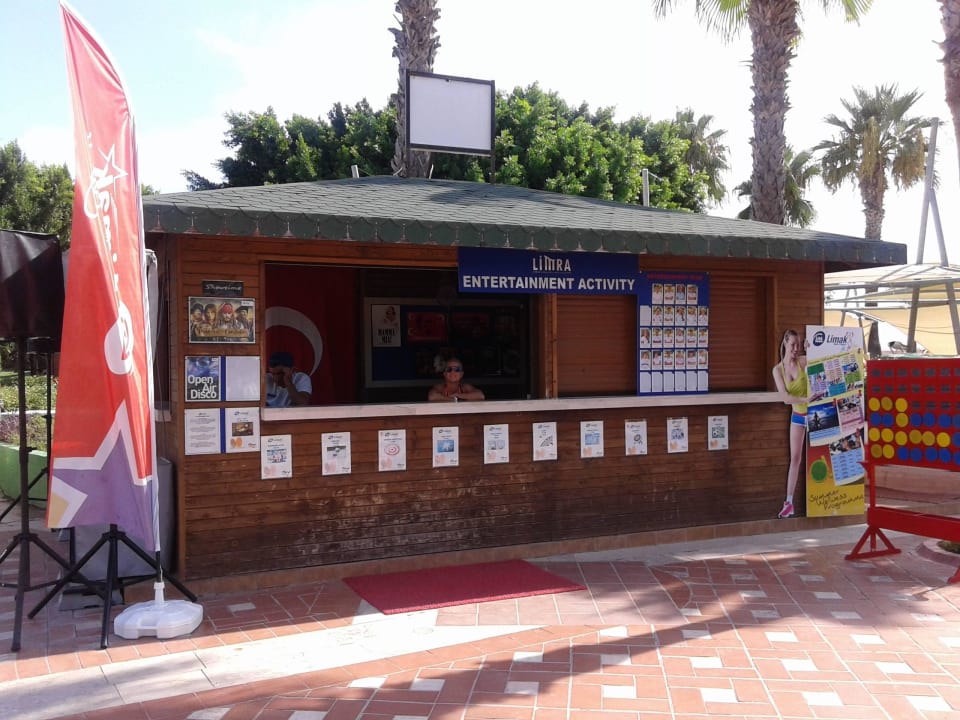 Тут живут аниматоры Limak Limra Hotel & Resort