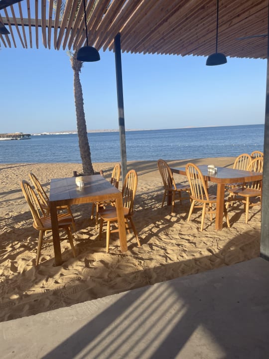 Gastro Serry Beach Resort