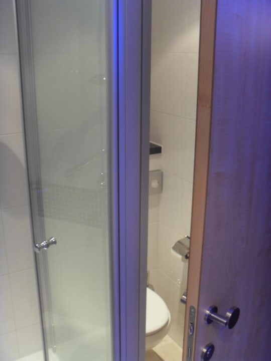 Bad - Raumkonzept Holiday Inn Express Nürnberg - Schwabach