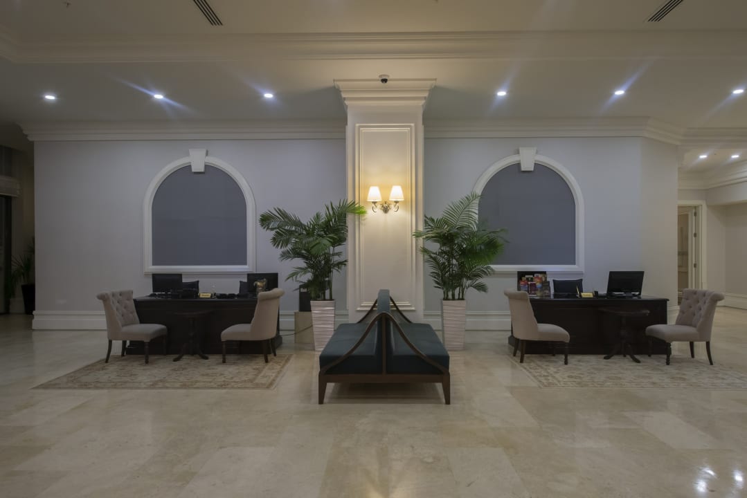 Lobby Isfanbul Holiday Home & Suites