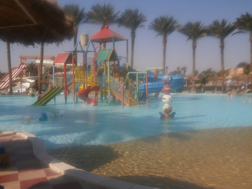 Poolanlage Beach Albatros Resort