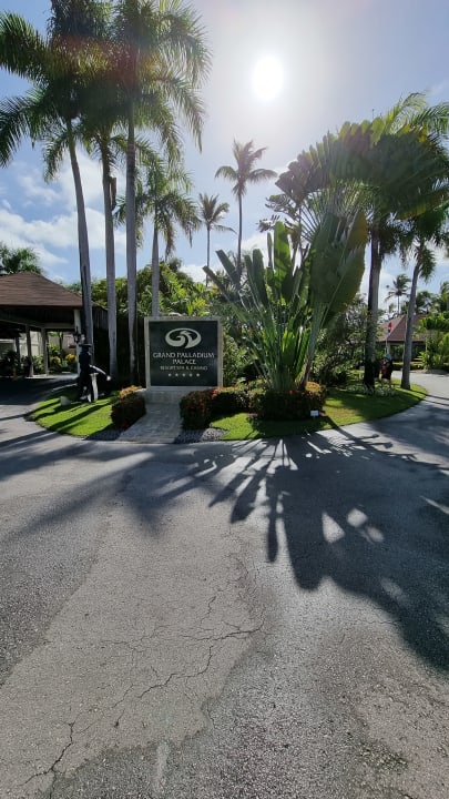 Gartenanlage Hotel Grand Palladium Palace Resort, Spa & Casino