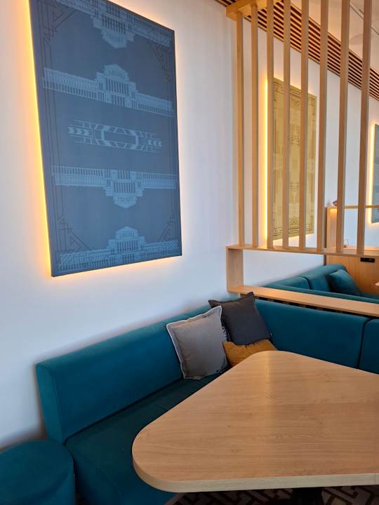 Lobby Hampton By Hilton Warsaw Reduta
