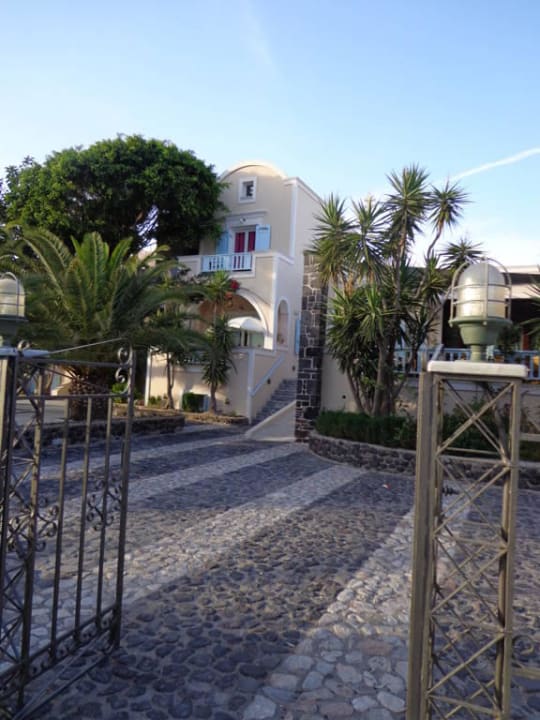 Gartentor / Eingang zur Anlage Hotel Strogili