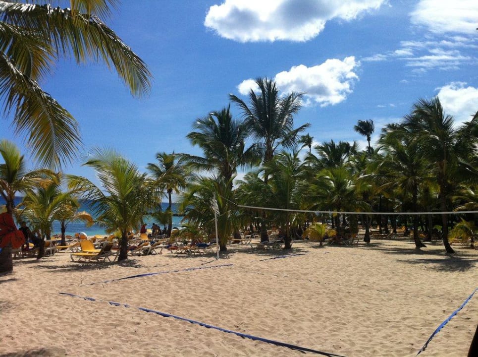 Volleyball-Feld am Strand Hotel Viva Dominicus Palace by Wyndham-All Inclusive Resort