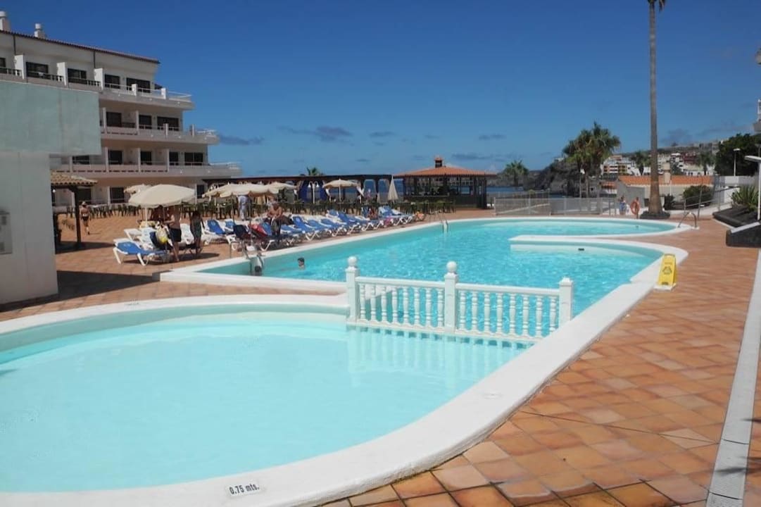 Hauptpool im Innenhof Melia La Palma Hotel