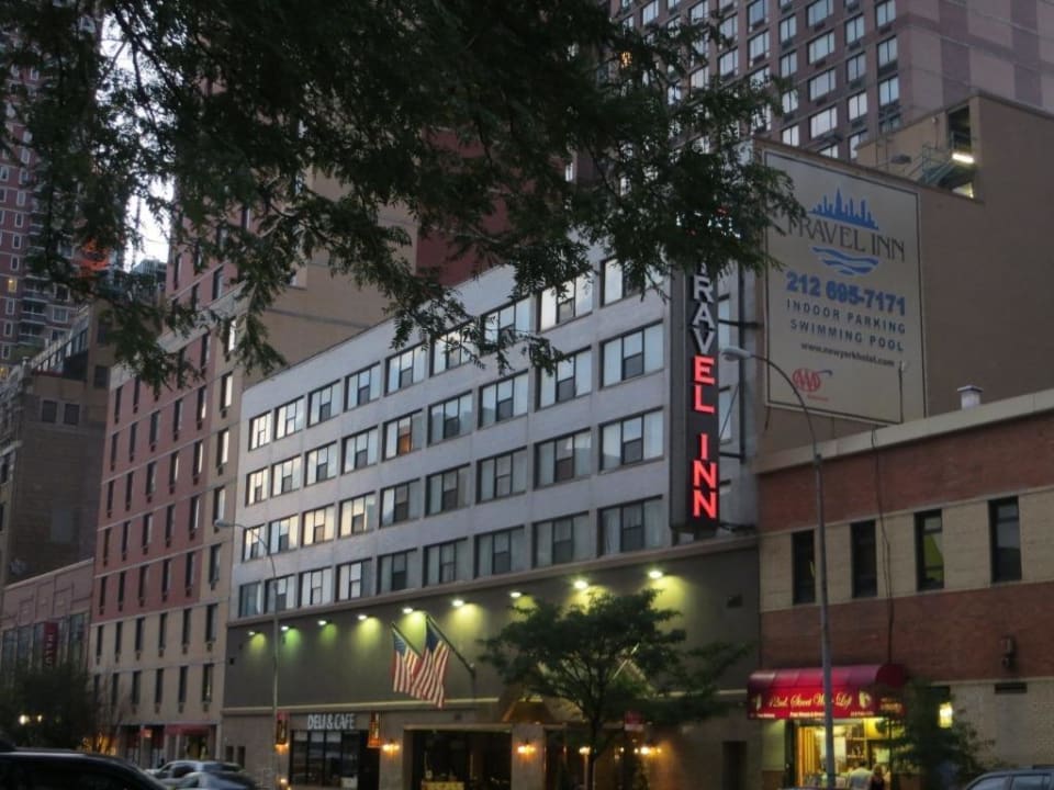 Hotel von Außen Hotel Travel Inn