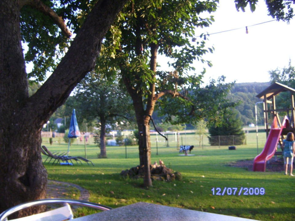 Großzügig und gepflegter Garten Hotel Gasthof Hirschenwirt