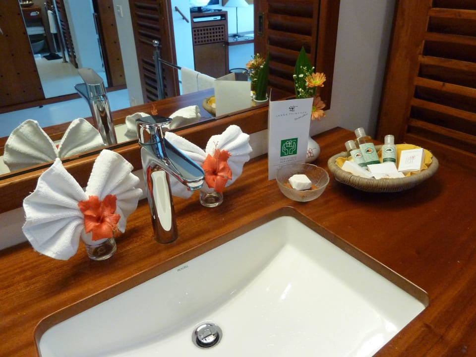 Bad Hotel Lanka Princess Ayurveda