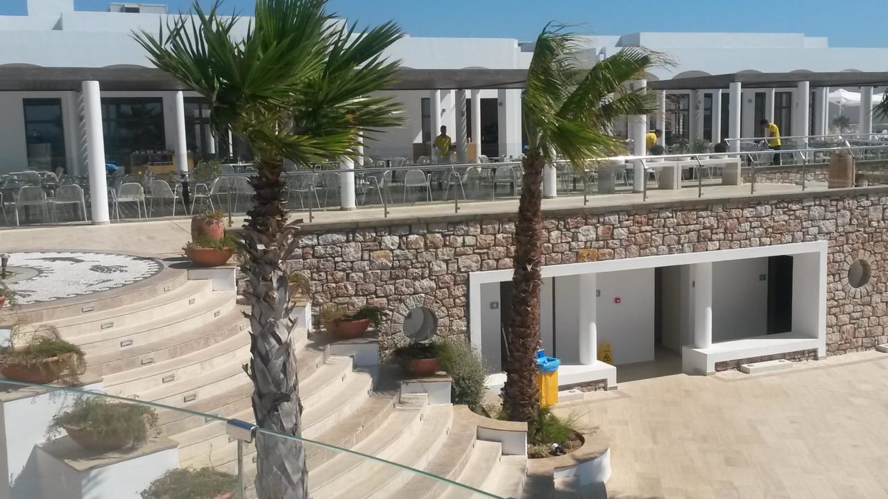 Aufgang vom Pool zum Restaurant  Atlantica Plimmiri