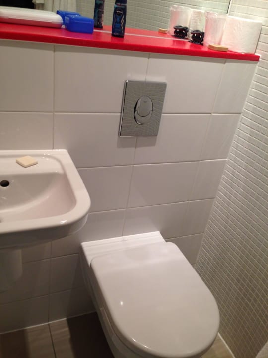 WC Point A Hotel London Paddington