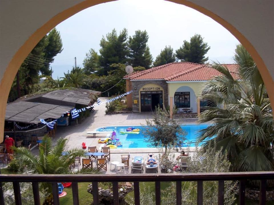 Pool Mit Bar Hotel Amari Metamorphosis • Holidaycheck Chalkidiki