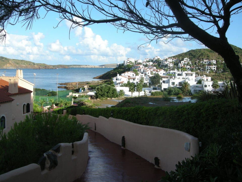 Weg zum Restaurant FERGUS Club Carema Splash