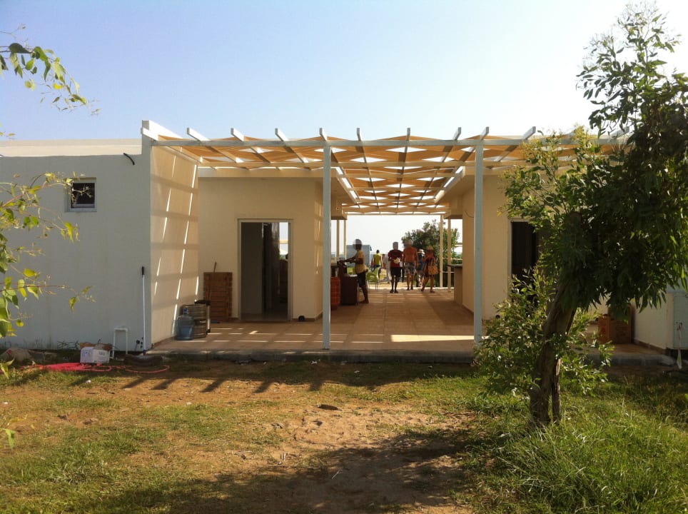 Eingang zum Strand Maya World Park Hotel