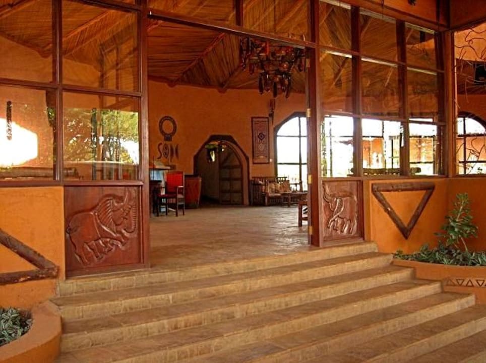 Eingang Hotel Amboseli Sopa Lodge