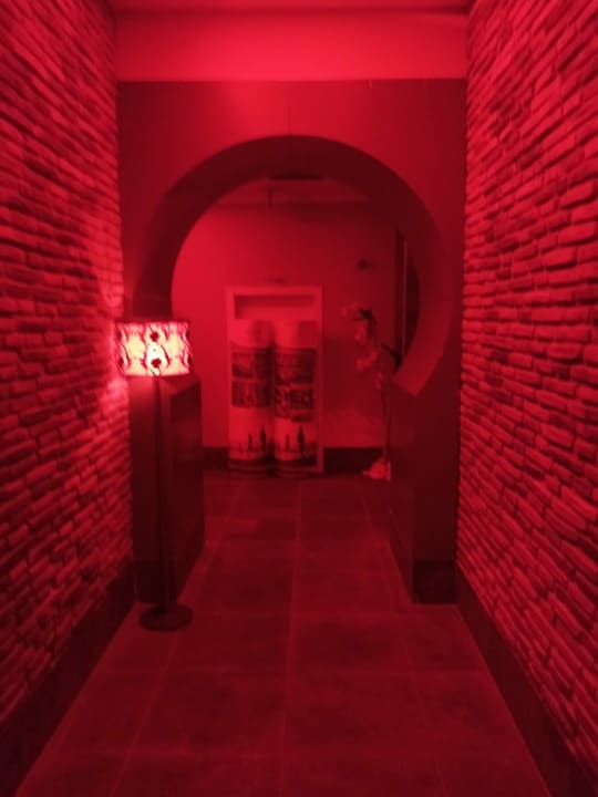 Sonstiges Well Palace Side