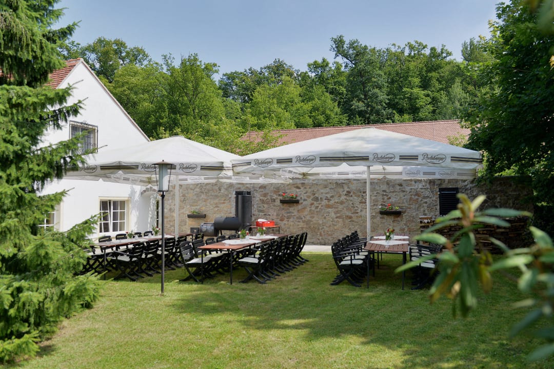 Kaminplatz Hotel Churfuerstliche Waldschaenke