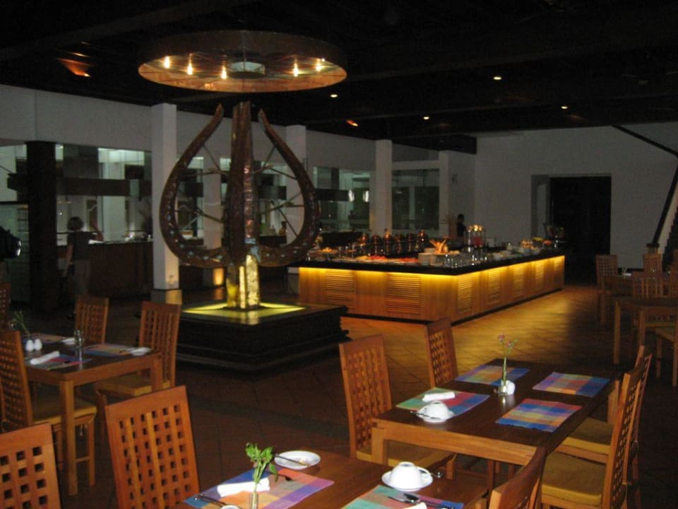 Buffet Restaurant Cinnamon Lodge Habarana