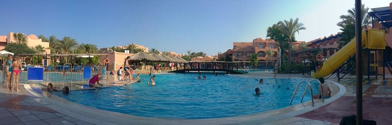 Familypool Jaz Makadi Oasis Resort