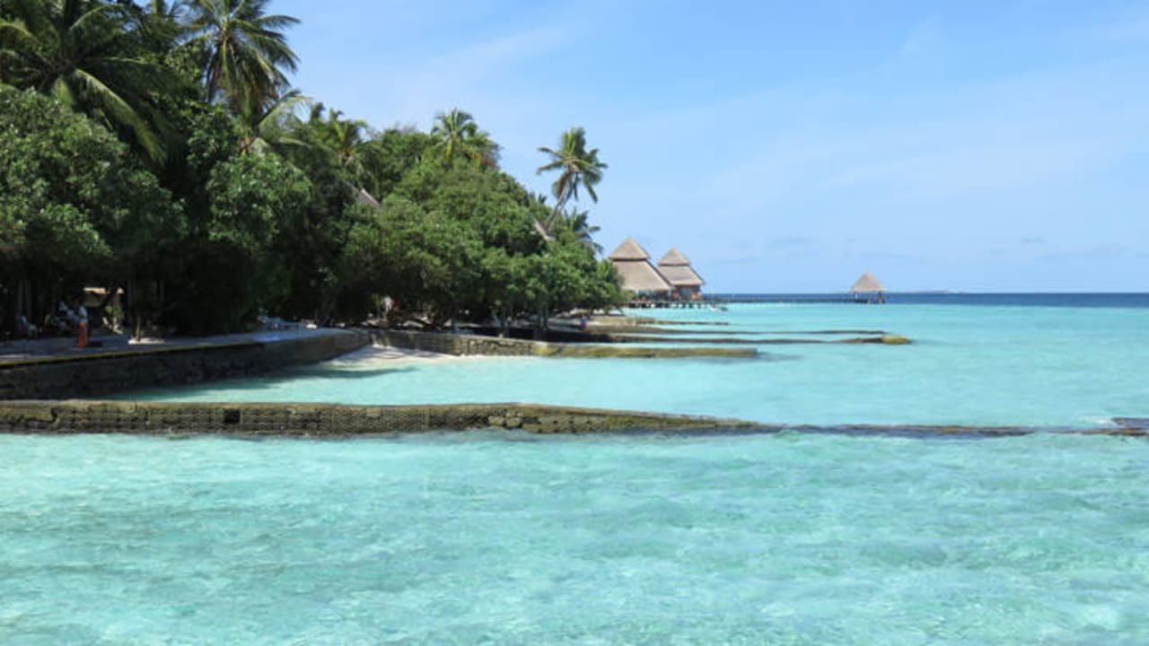Blick zum Landungssteg Adaaran Club Rannalhi - All Inclusive
