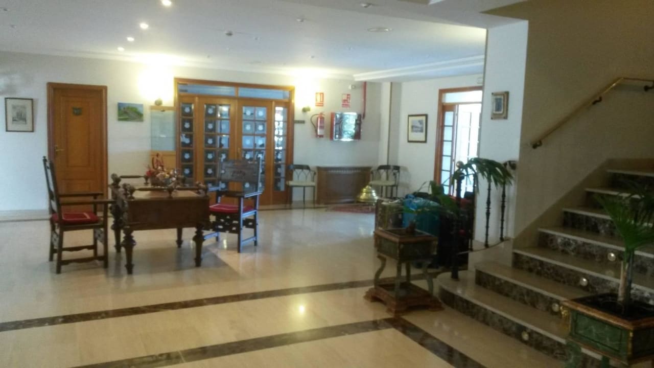 Eingangsbereich u Rezeption Hotel Pousada de Portomarin