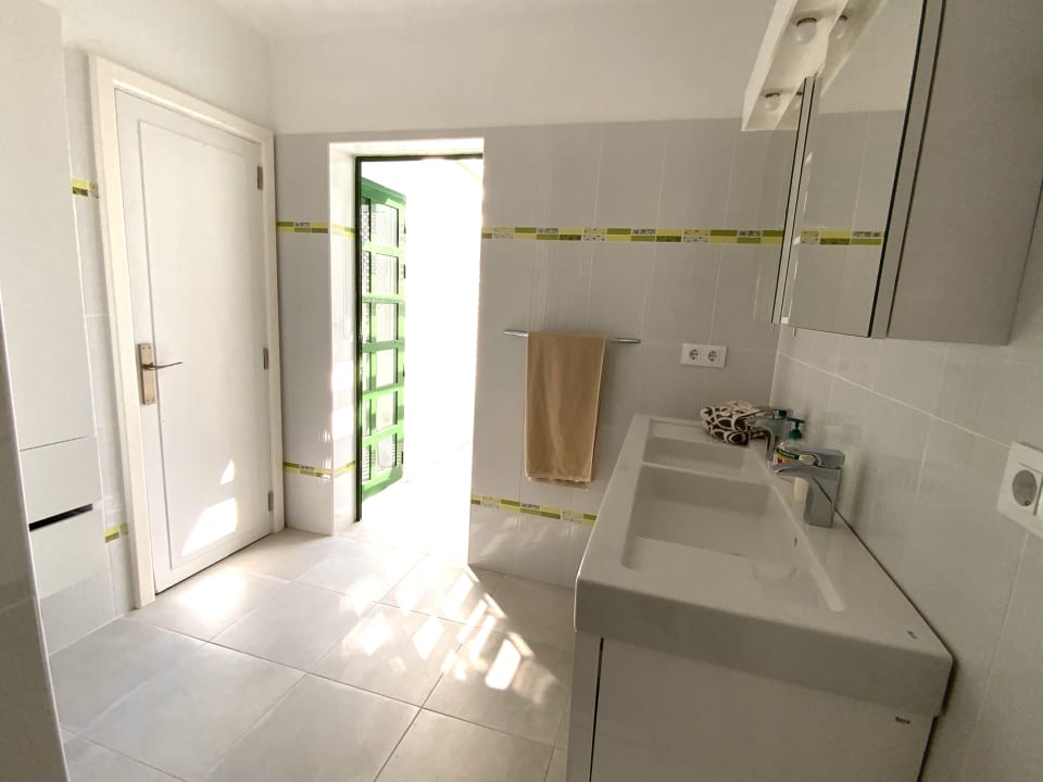 Zimmer IVV.SL Ferienhaus Vieja 5