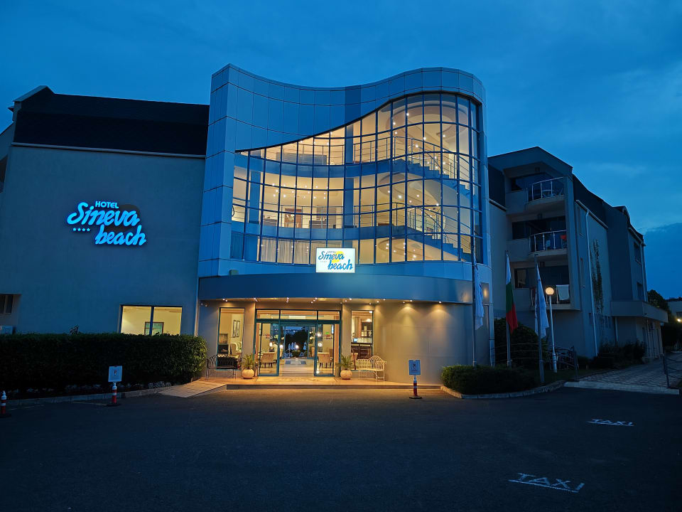 Außenansicht Hotel Sineva Beach