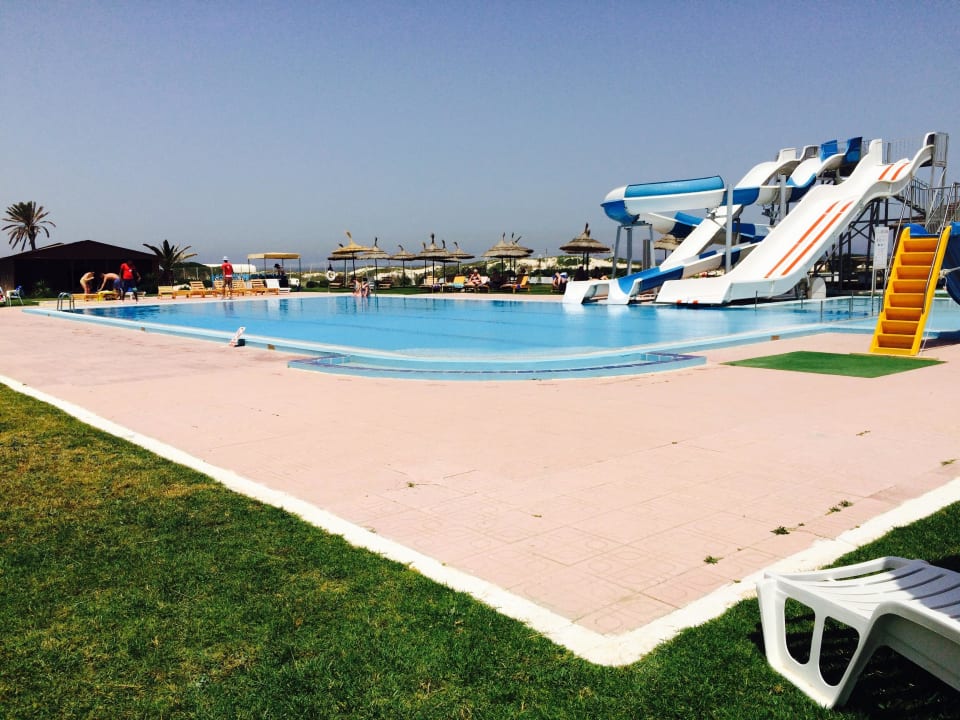 Am Pool Hotel Neptunia Skanes