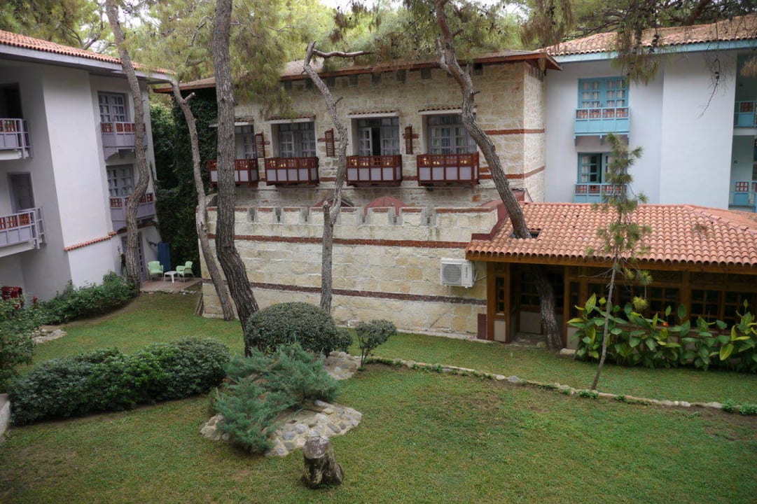Blick zum Hof Ulusoy Kemer Holiday Club
