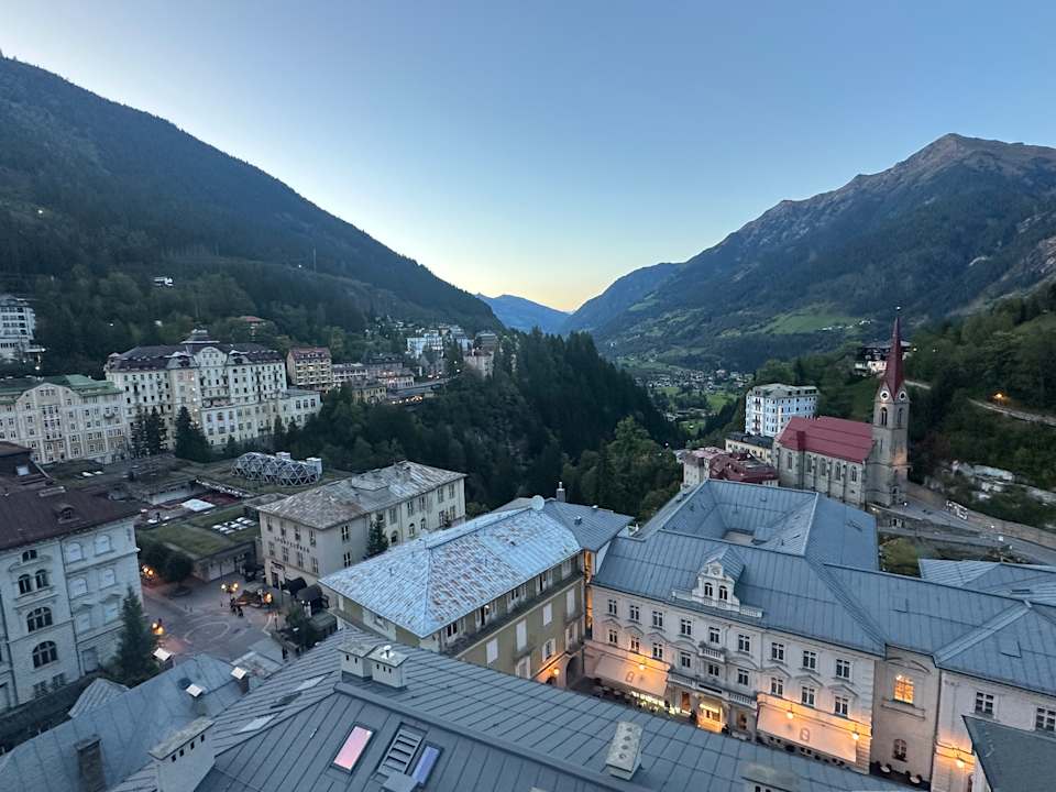 Ausblick Urban Nature Bad Gastein - Badeschloss