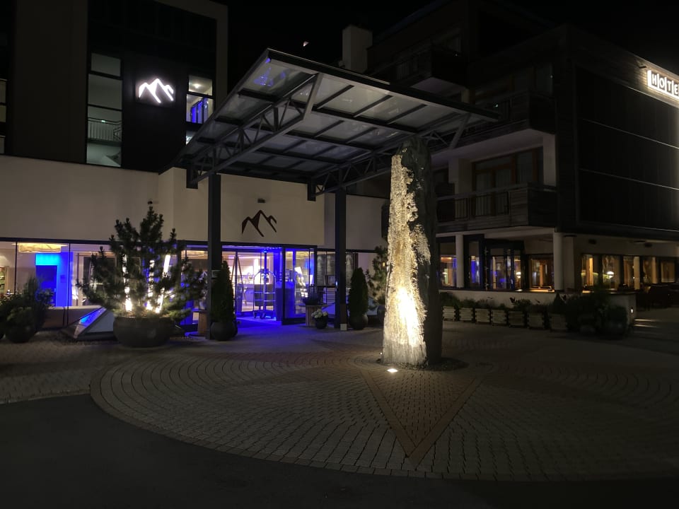 Außenansicht Bergland Sölden Design- und Wellnesshotel