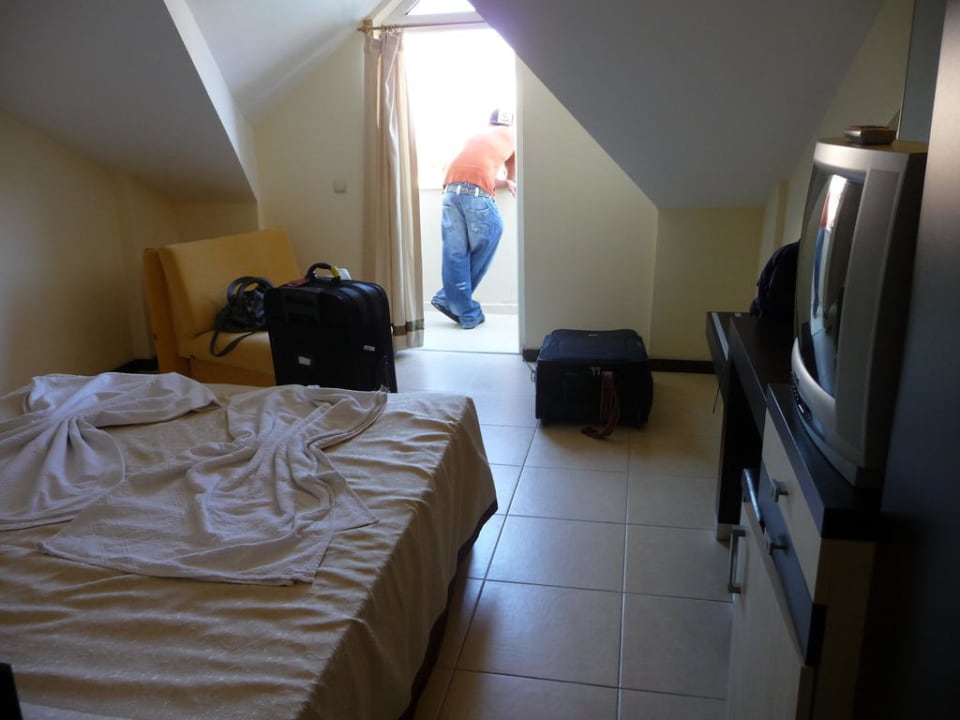 Zimmer ( blick richtung Balkon) Hotel Orfeus Park