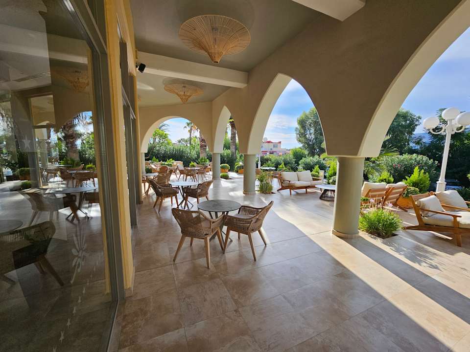 Außenansicht Atrium Palace Thalasso Spa Resort & Villas