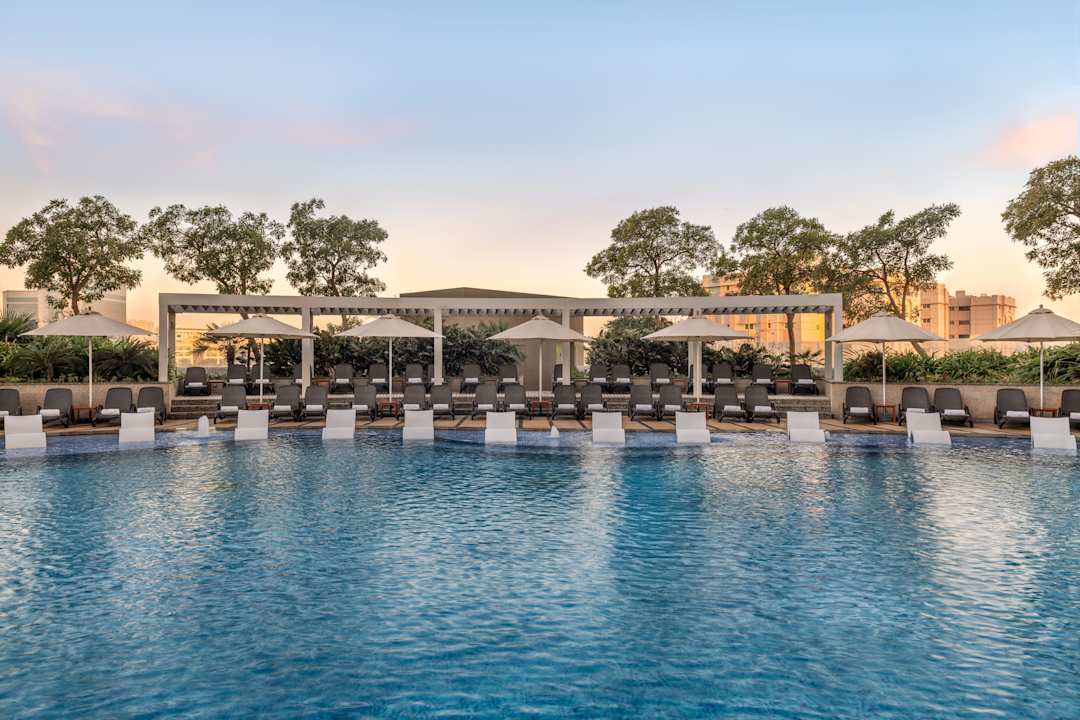 Pool Hyatt Regency Dubai Creek Heights