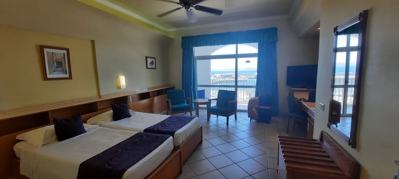 Zimmer Paradise Bay Resort Hotel