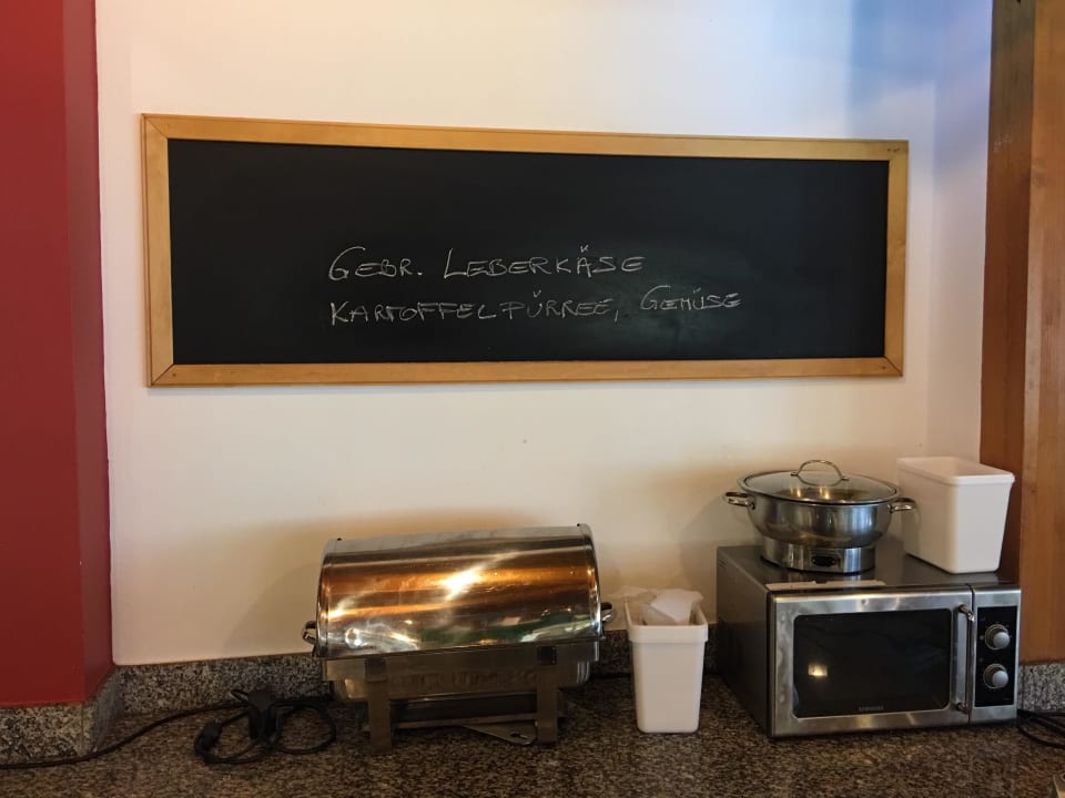 "Liebevolle" Bewerbung der Speisen Gut Wenghof - Family Resort