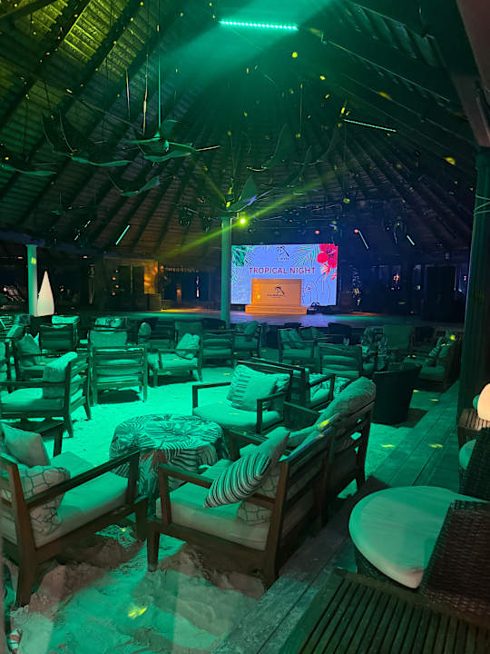 Lobby Kuredu Island Resort & Spa